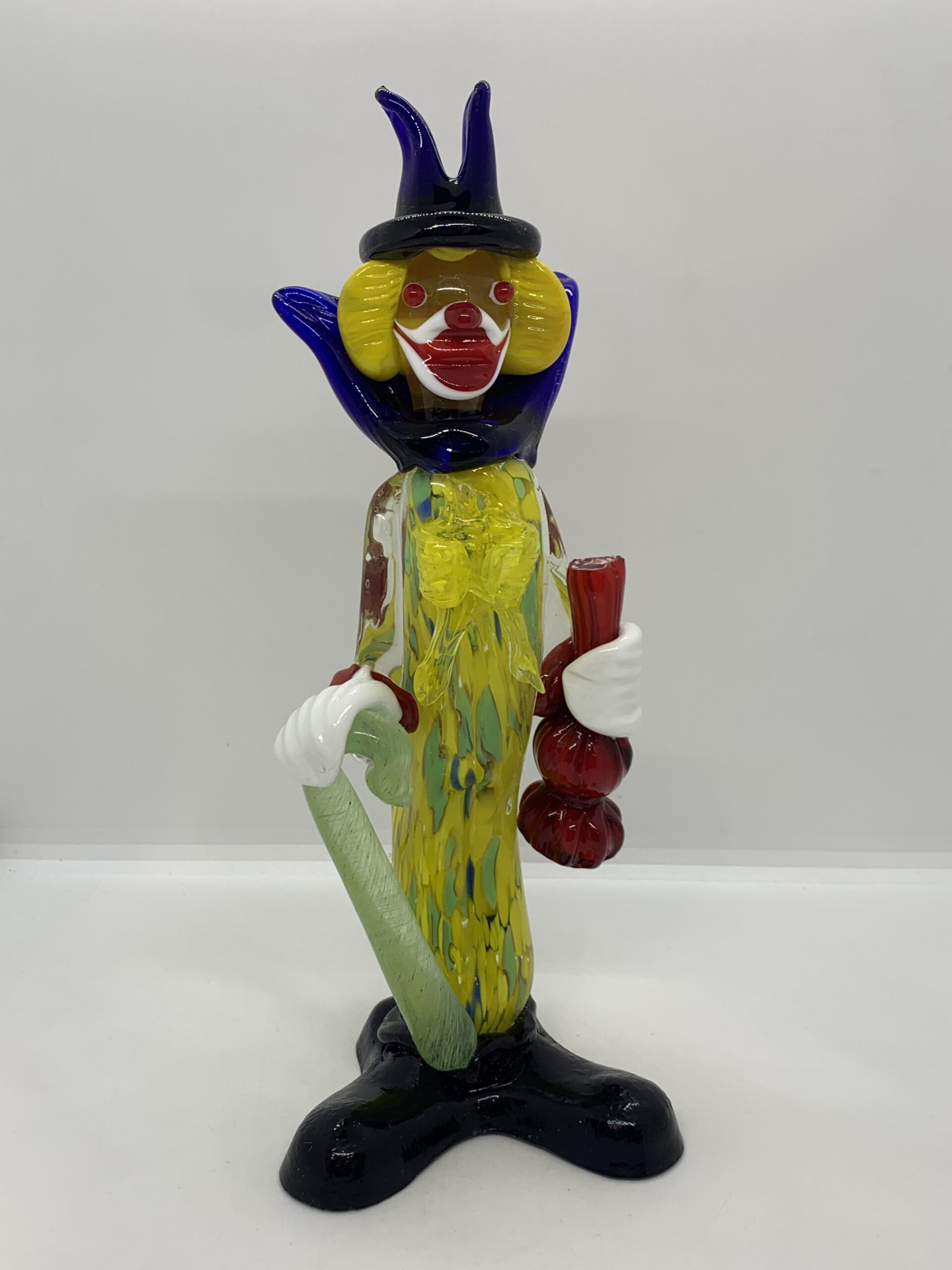 Glass Clown – 1920436544